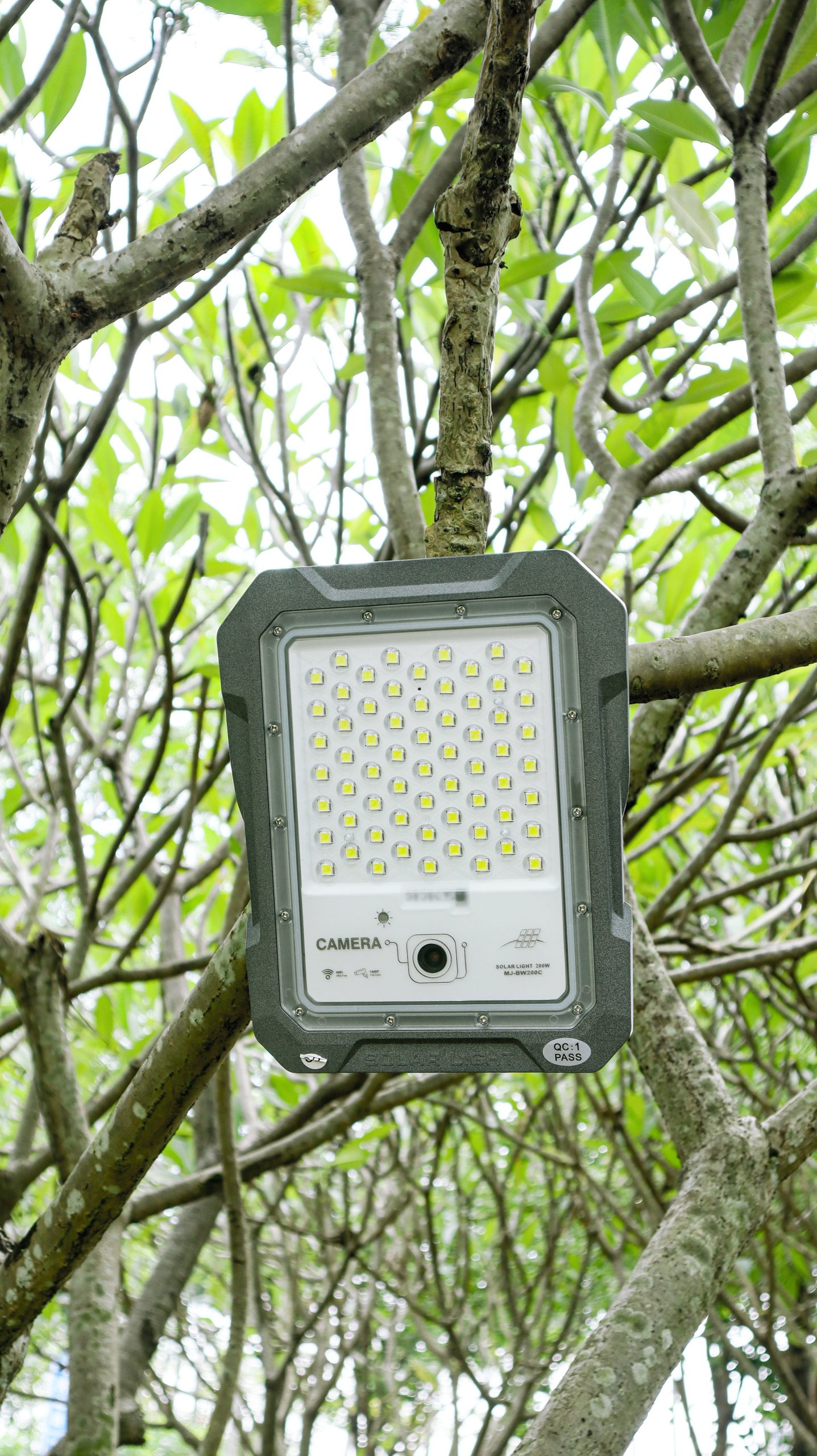 Solar Security Light with 4MP WiFi Camera | Integrated Solar Surveillance Light - 图片 2
